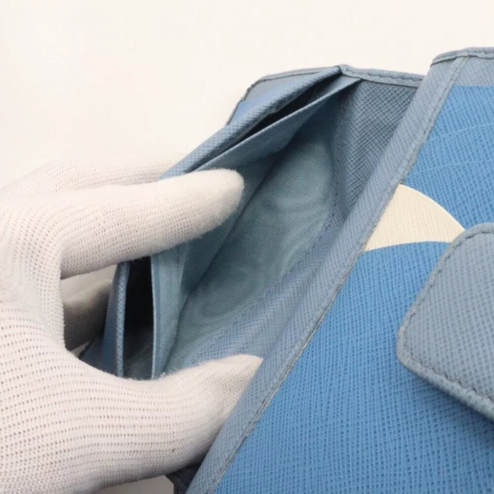 PRADA Bi-Fold Wallet ASTRALE light blue Safiano Women - Picture 6 of 10